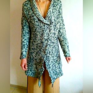 Sarah Pacini cardigan boucle. One size.